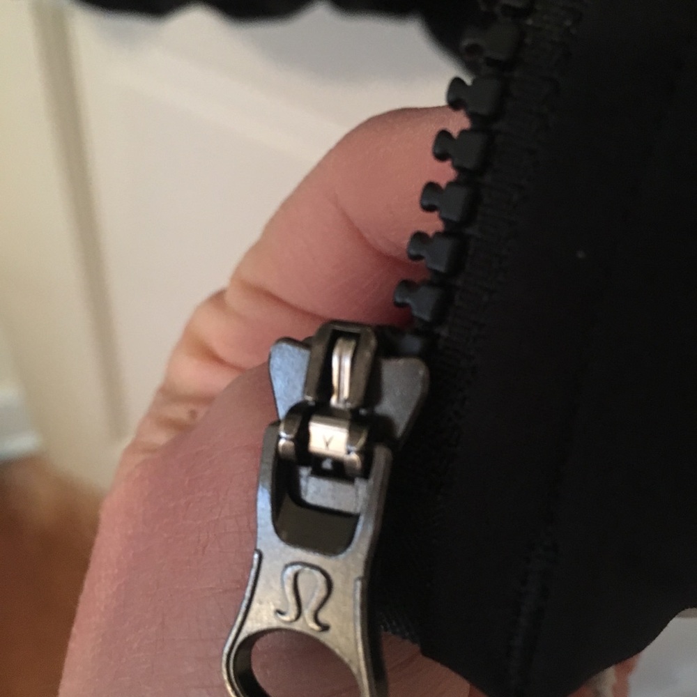 Lululemon Jacket - Picture 2 of 4